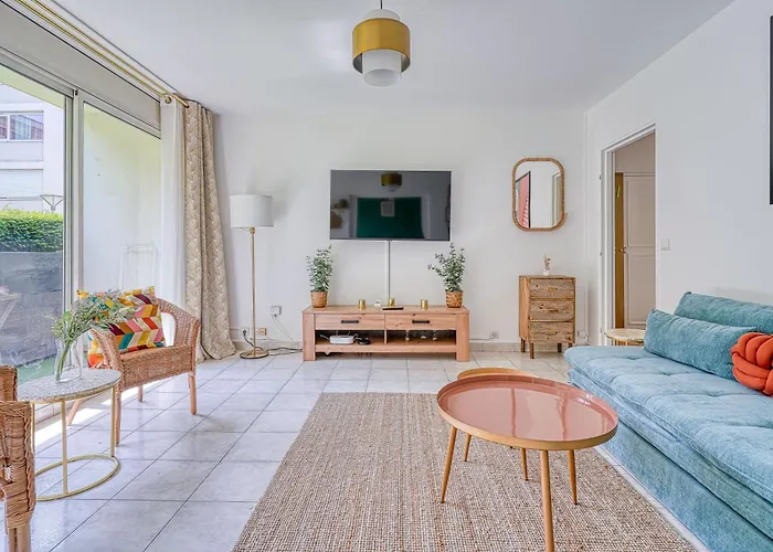 Hana Home 2 Chambres Bougival Parking Prive Proche A86